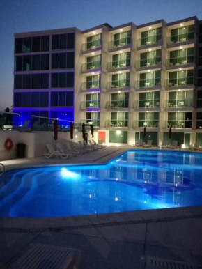 Отель We Hotel Acapulco  Акапулько